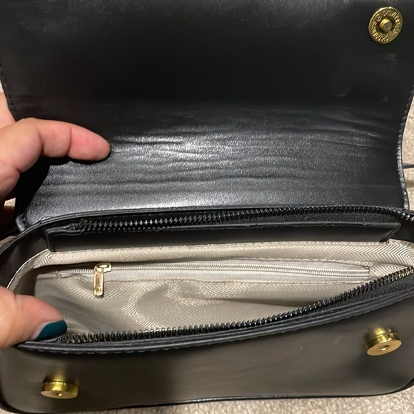 Crossbody Saddle Bag - Picture 4 of 11